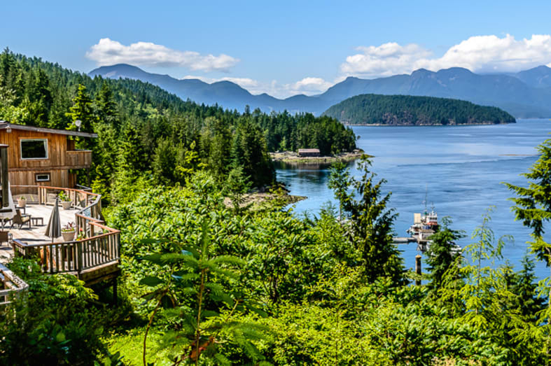 West Coast Wildernes Lodge - Best of British Columbia