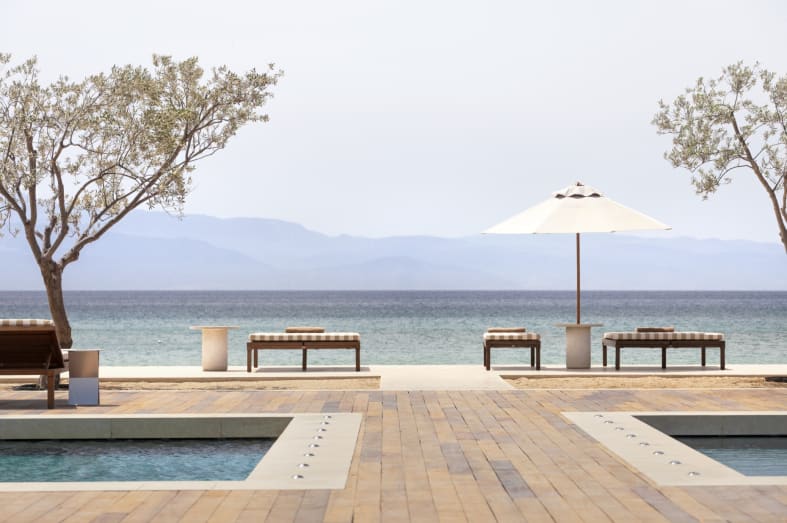 Beach club - Mainland Greece in Ultimate Luxury
