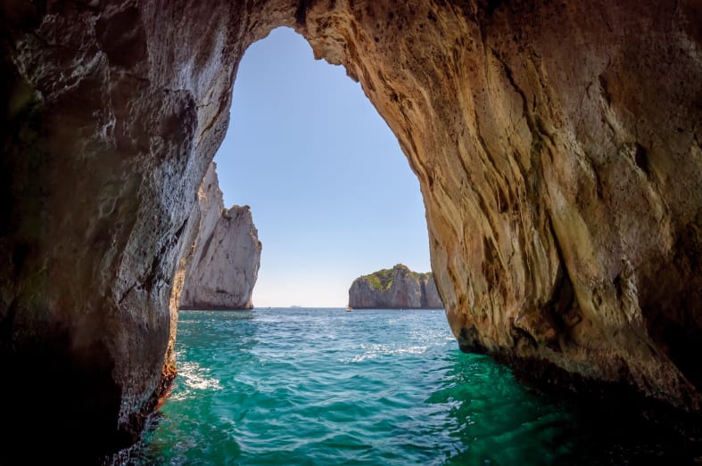 Capri blue grotto - Honeymoon on the Amalfi Coast