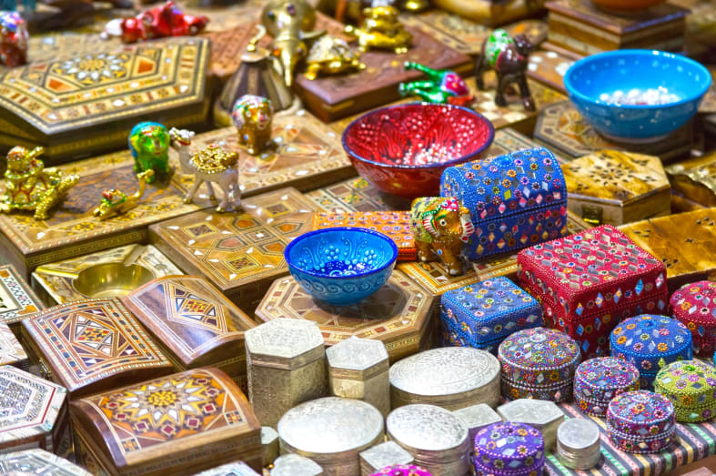 Trinkets at the Souk - A Honeymoon to Oman and the Maldives
