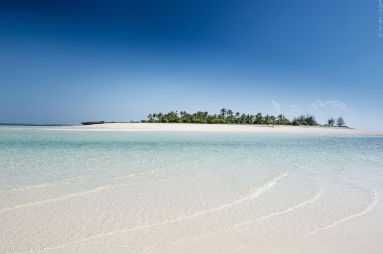 Fanjove Island beach 