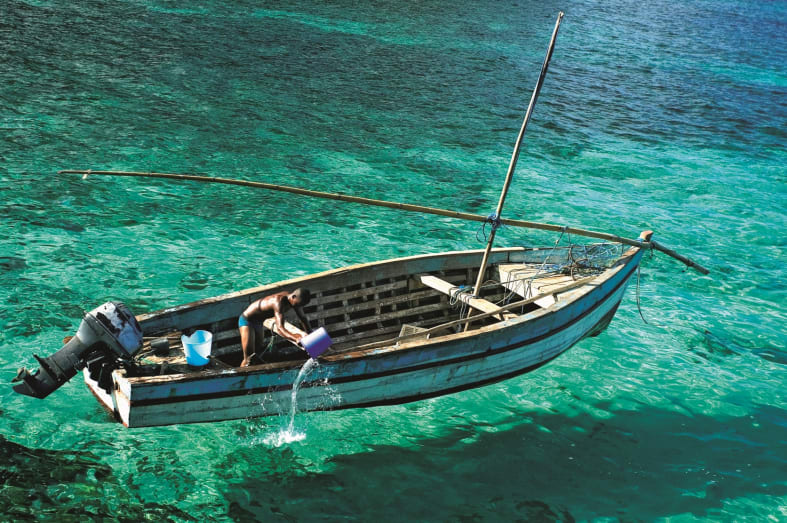 Madagascar fishing boat 