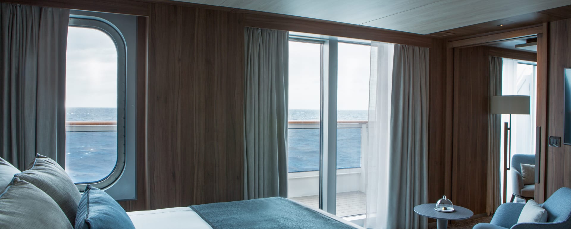 Prestige Suite 
