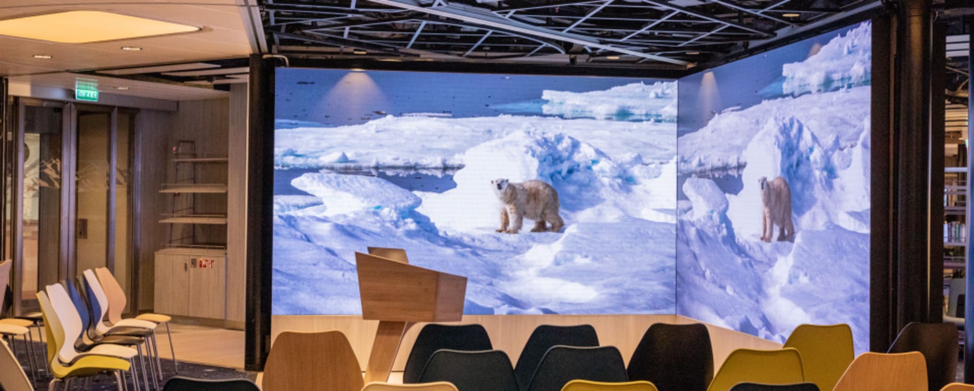 lecture hall 