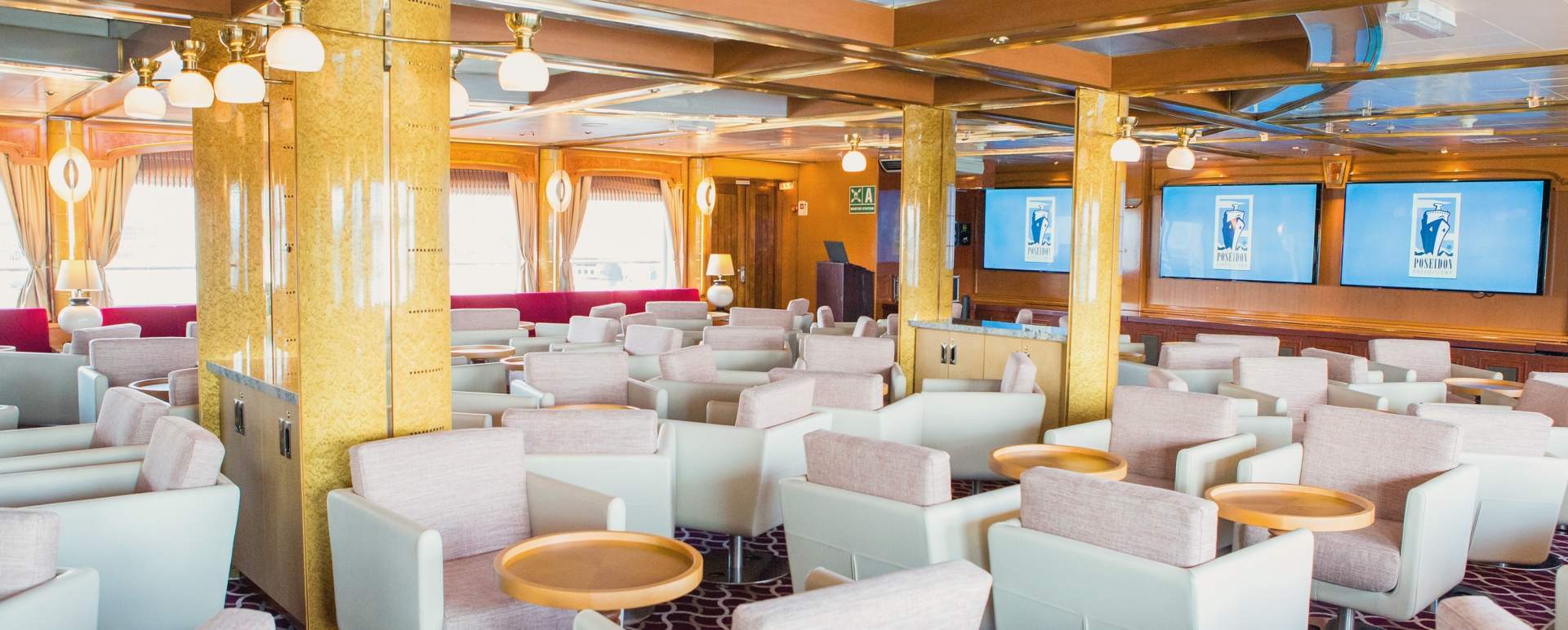 Club Lounge 
