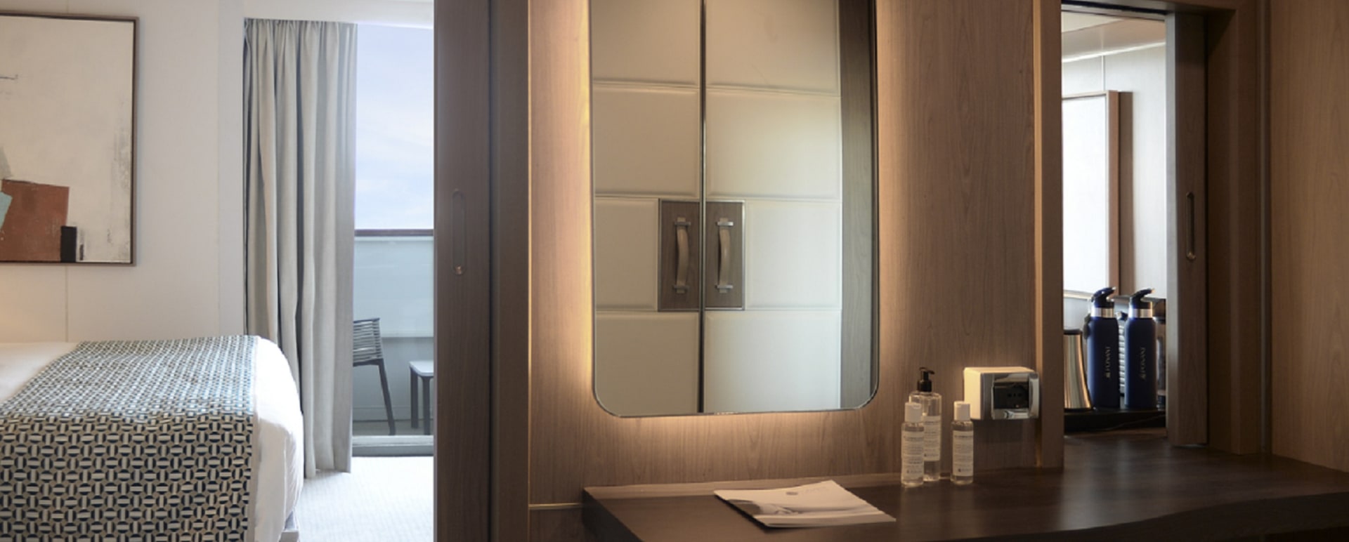 Deluxe Suite 2 