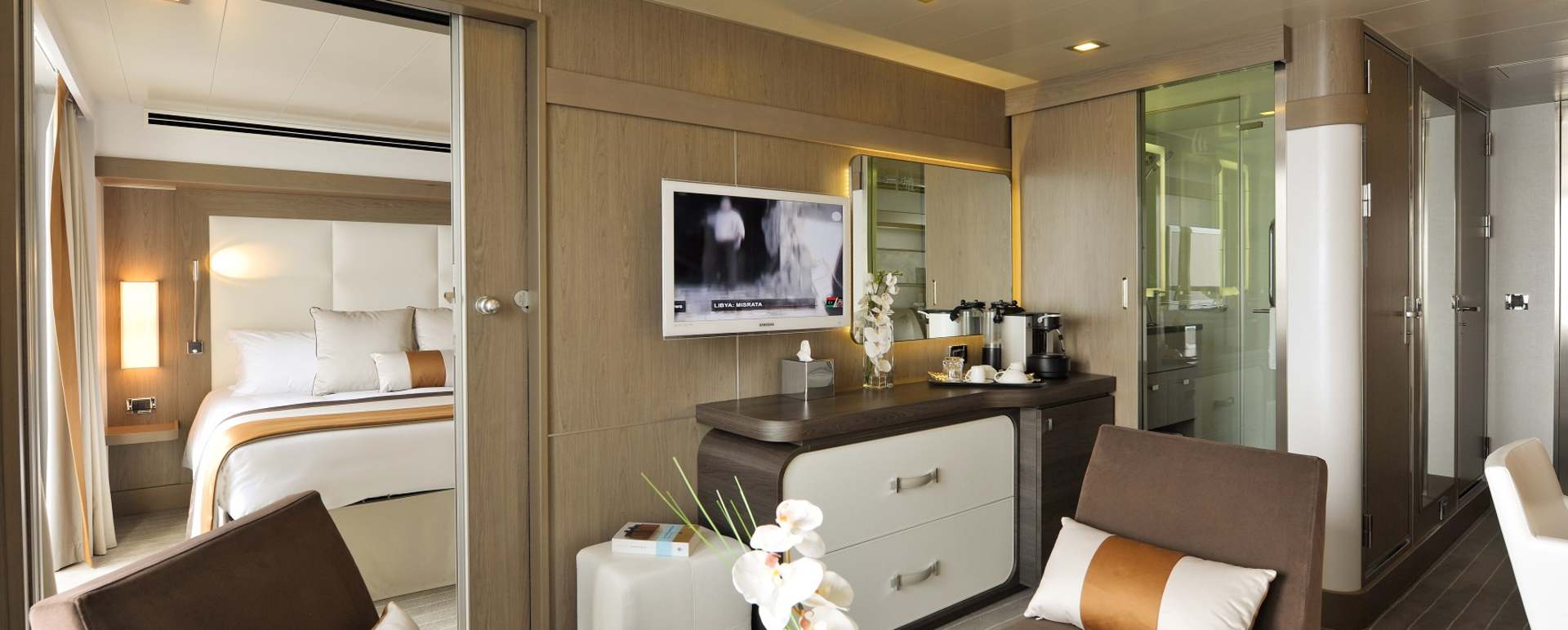 Deluxe Suite 3 