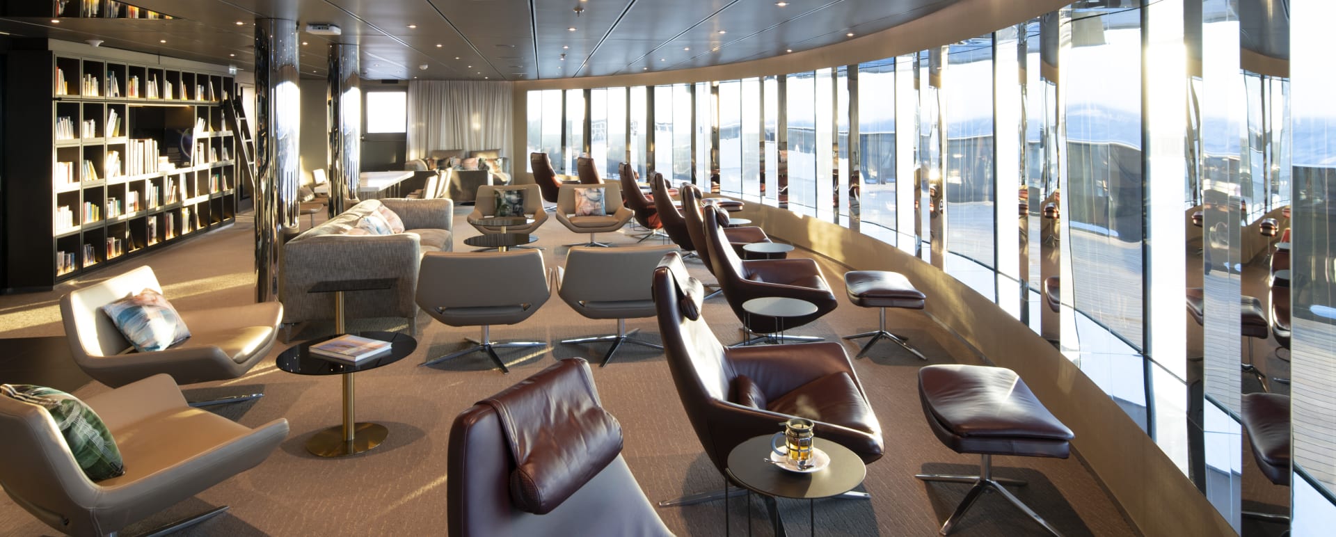 Observation Lounge 