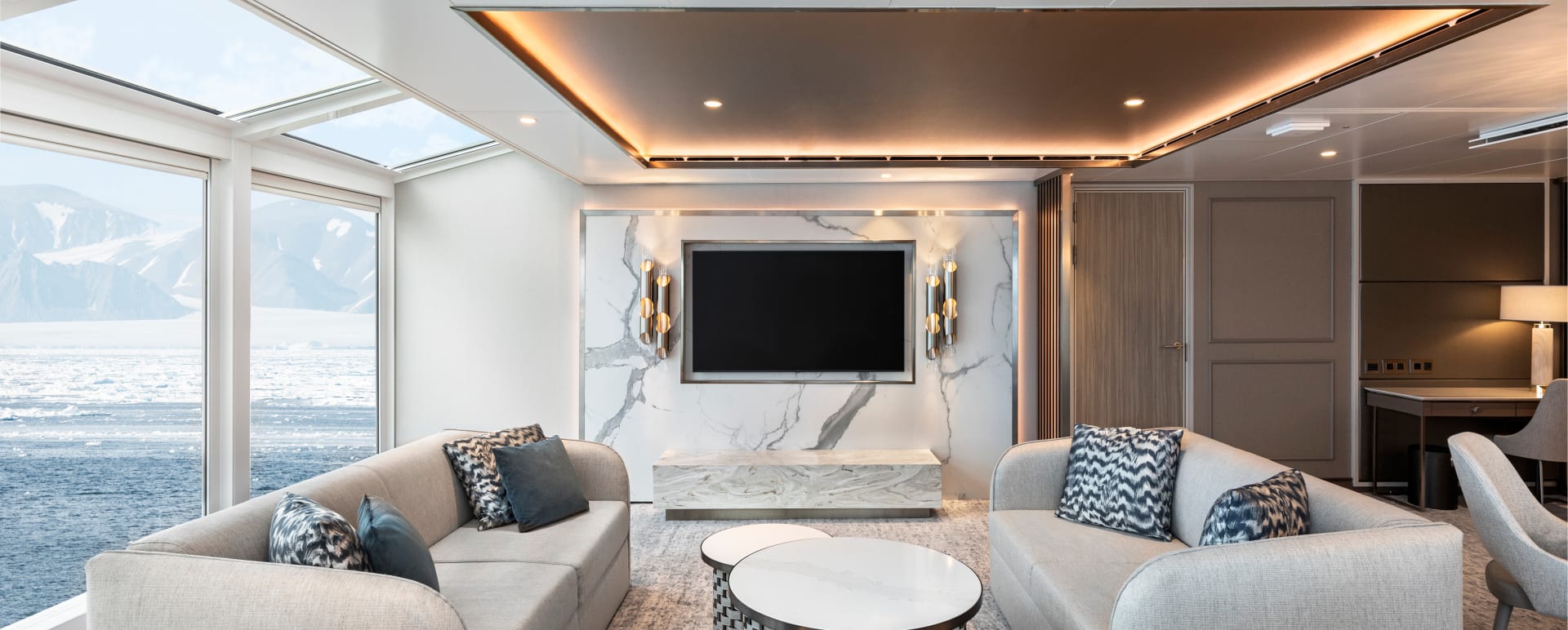 Master suite lounge 