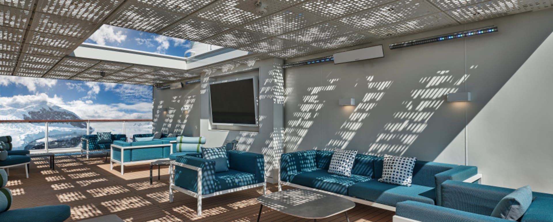 Sun deck 