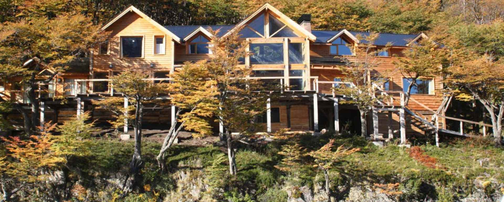 Lodge Exterior - Aguas Arriba Lodge