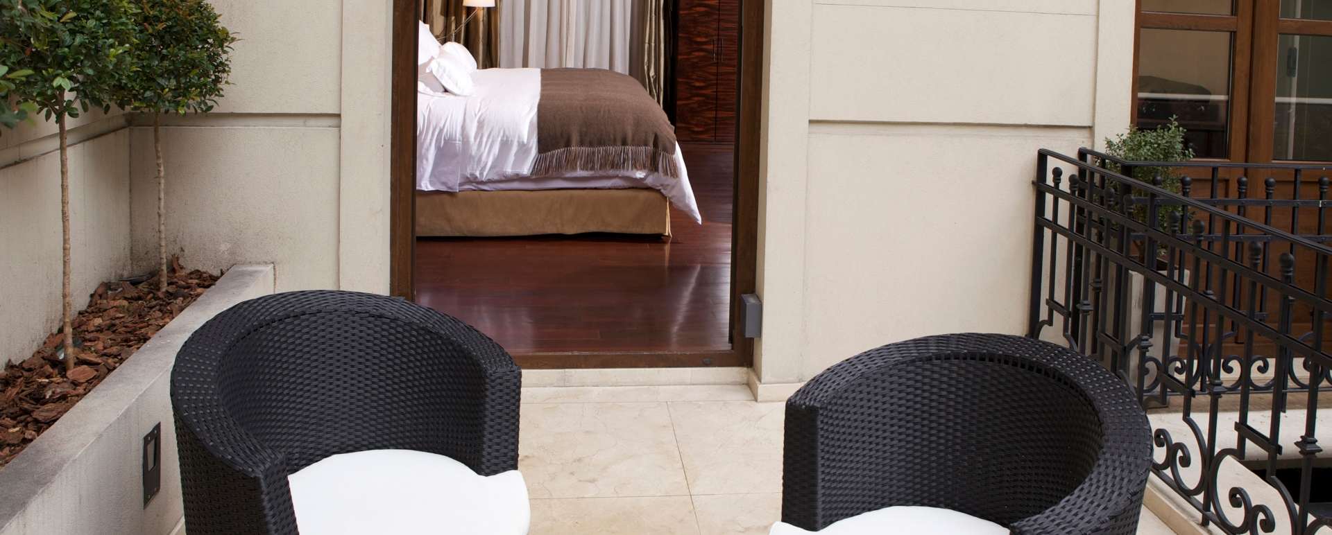 Ambassador Suite Terrace - Mansion Algodon 