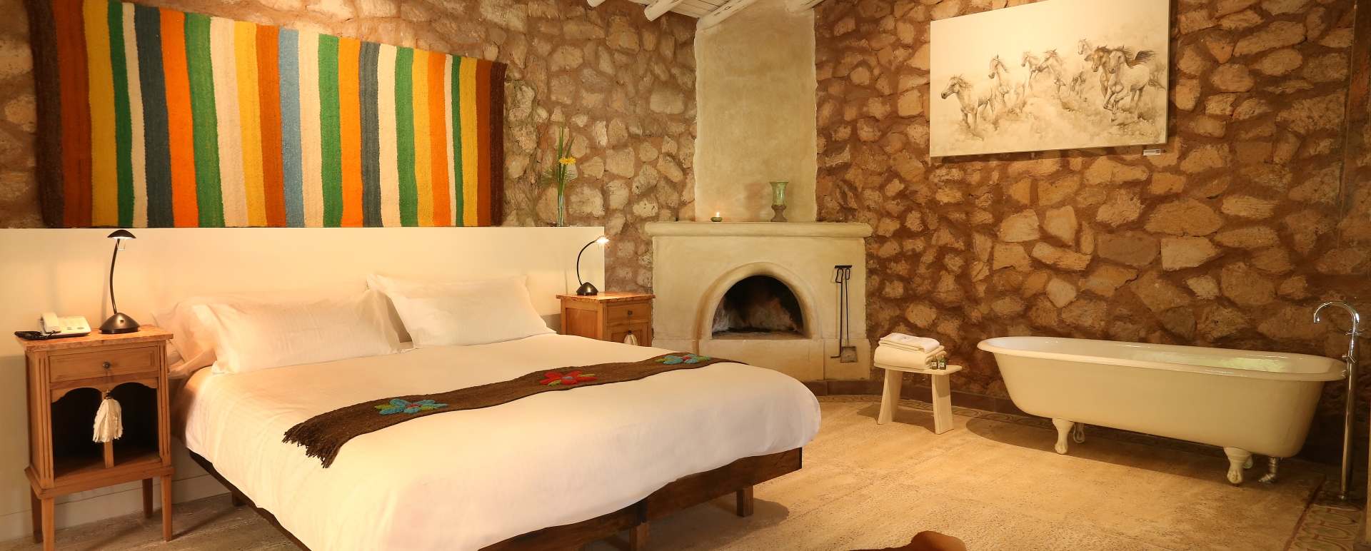 Stone House Guestroom - Finca Adalgisa