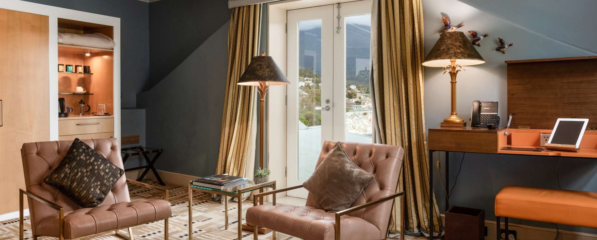 Bedroom - Islington Hotel 