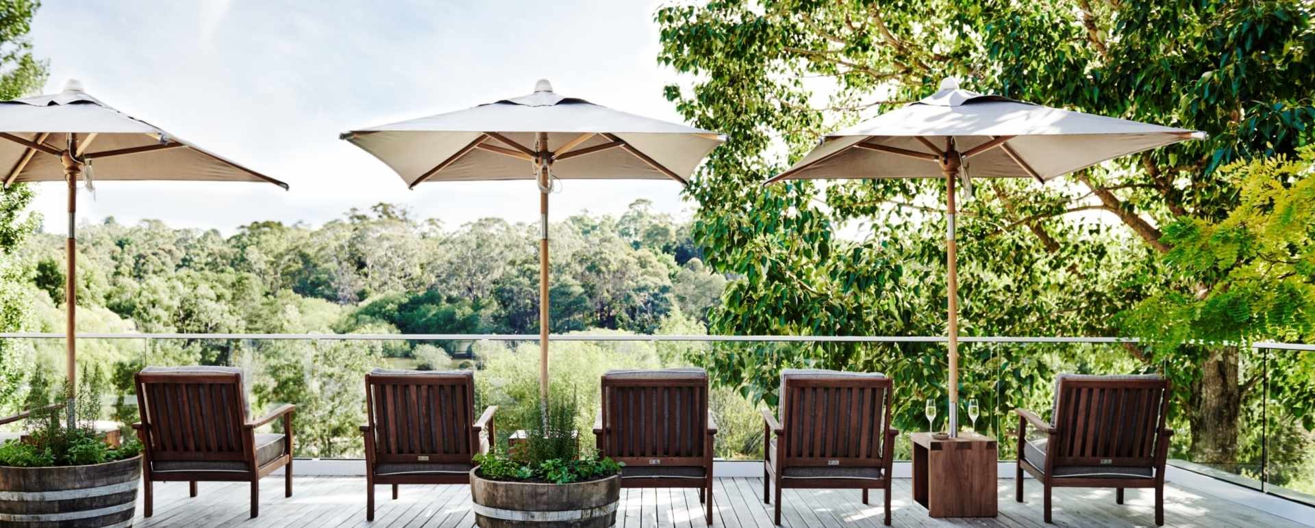 Lagoon Deck - Lake House 