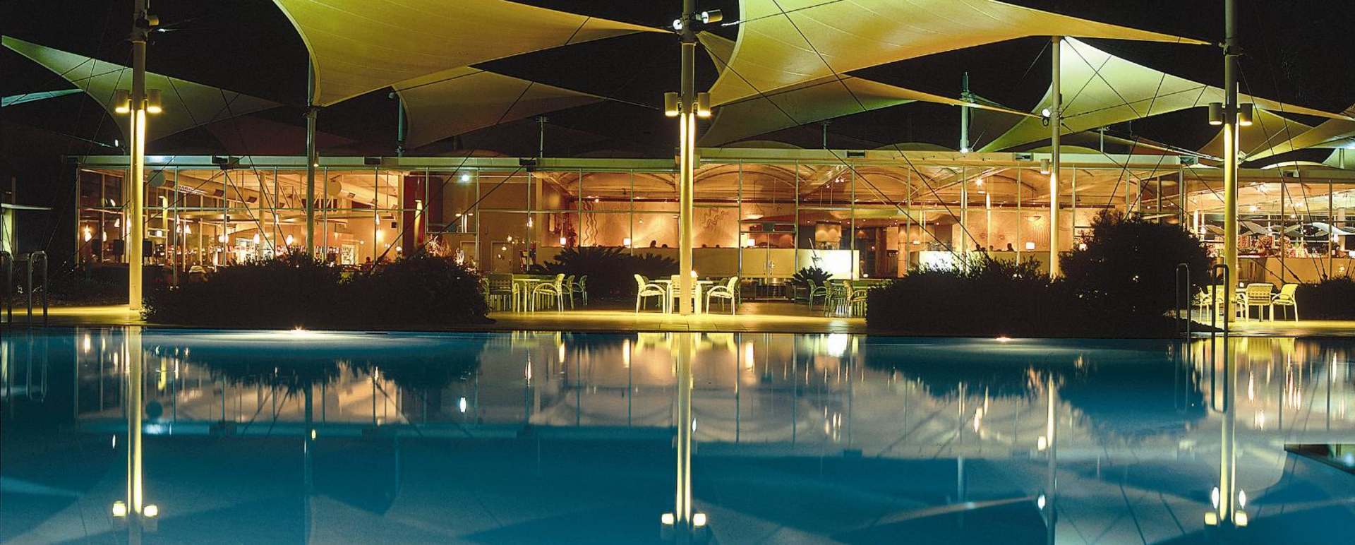 Pool - Sails in the Desert
