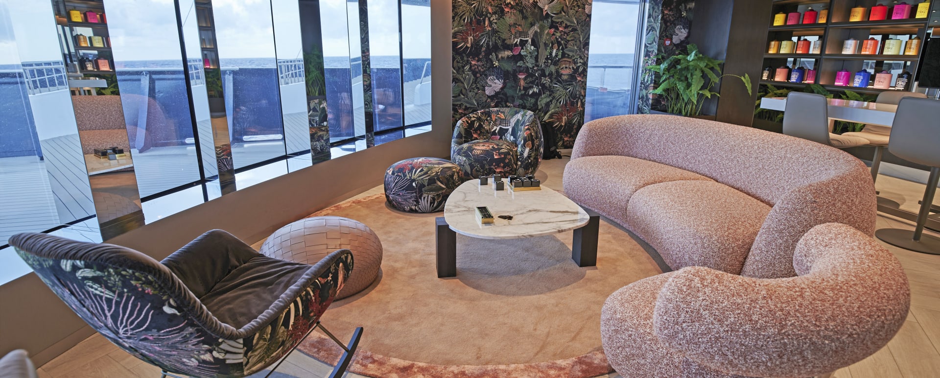 Observation Lounge 