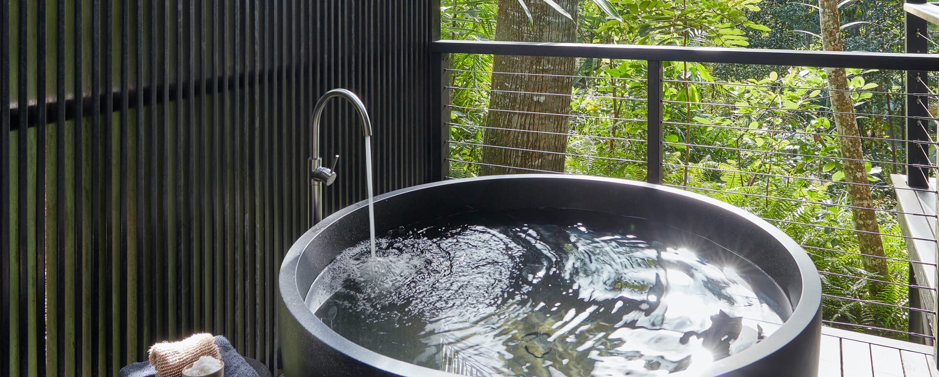 Bathtub 