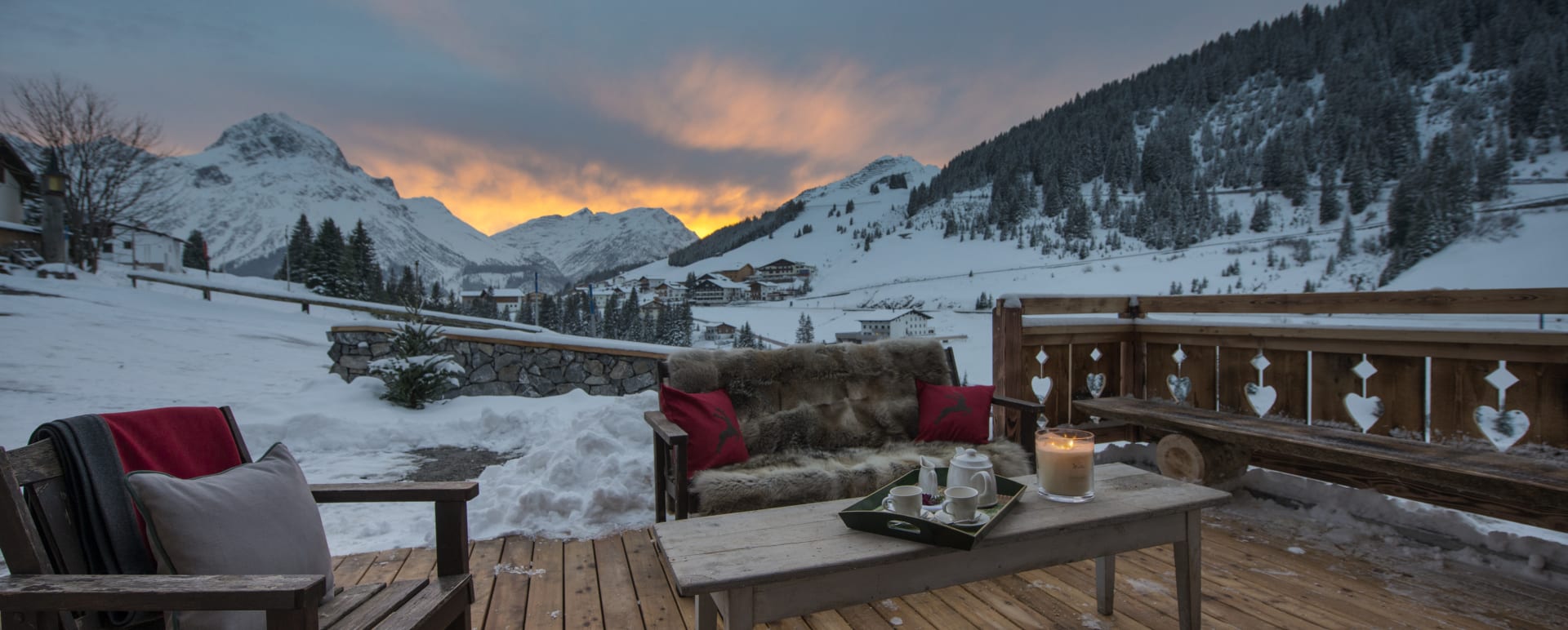 outdoor area 