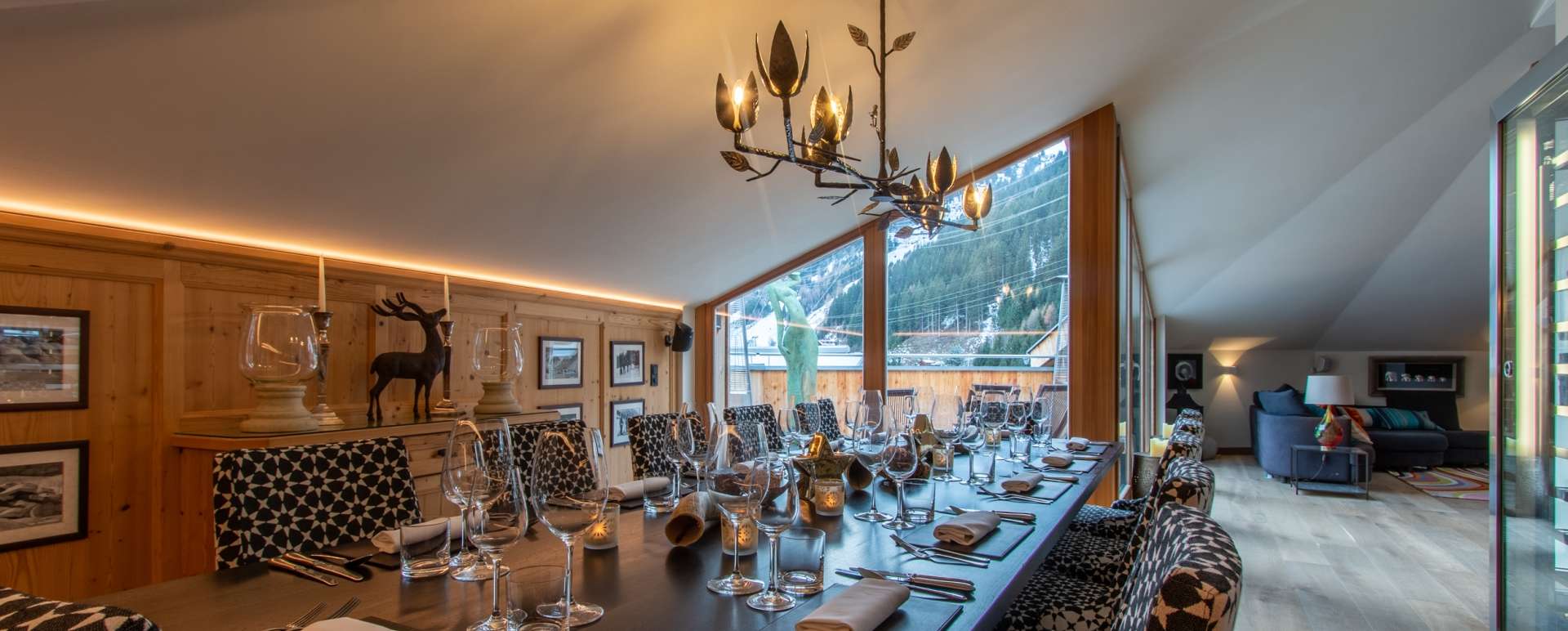 Dining Room - Chalet Artemis 