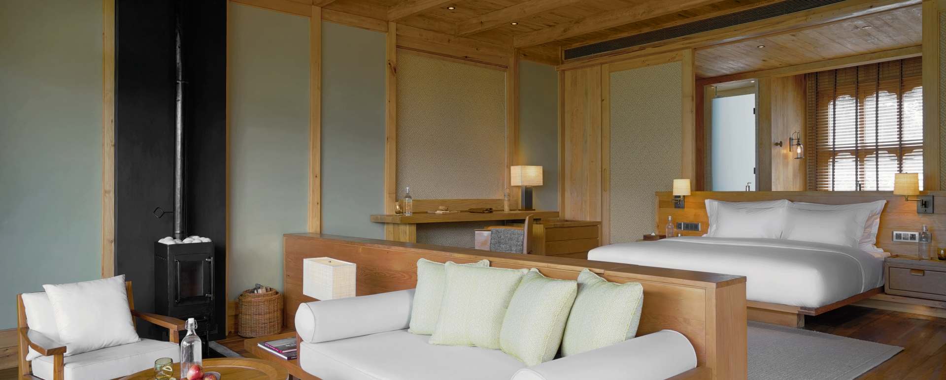 Lodge Suite Bedroom - Six Senses Punakha 