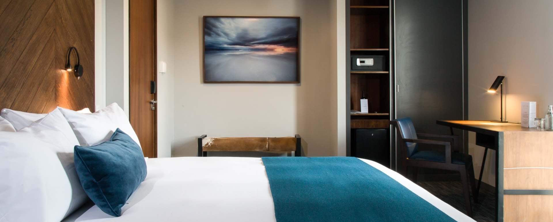 Guestroom - Atix Hotel