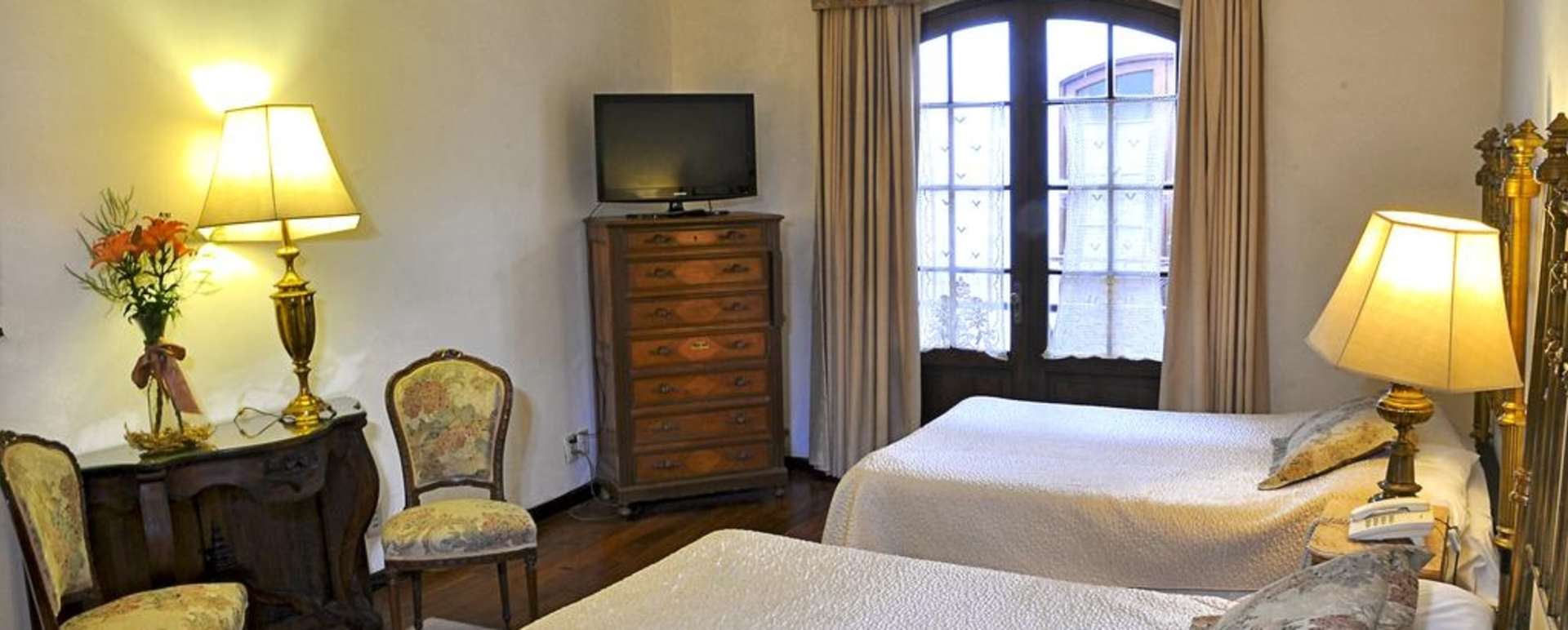 Twin room - Hotel Parador Santa Maria La Real 