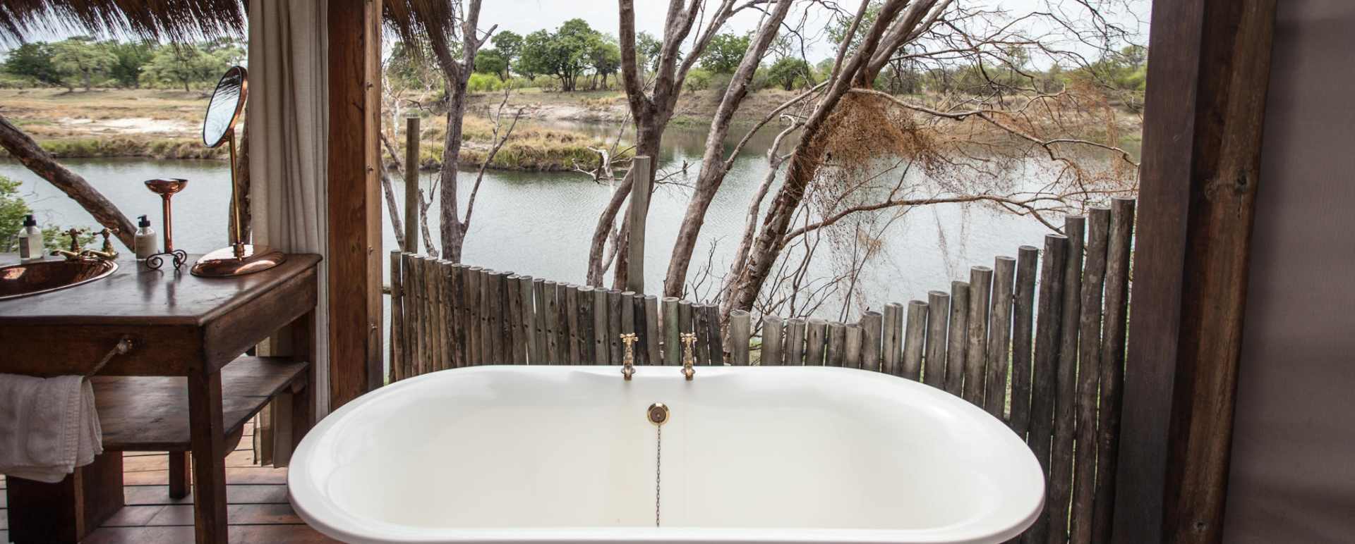 Al fresco bath tub 