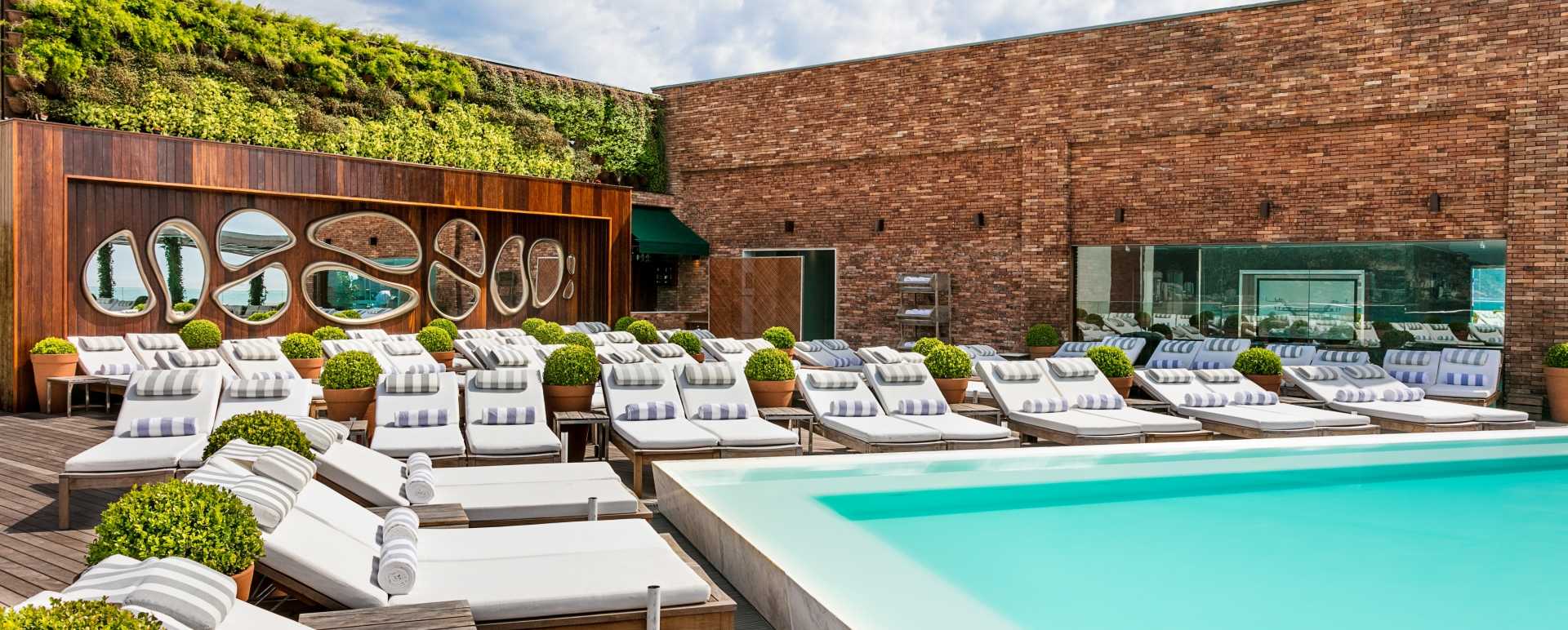 Rooftop pool and bar 