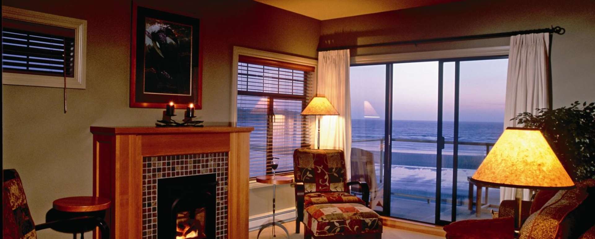 Long Beach Lodge Penthouse Suite lounge