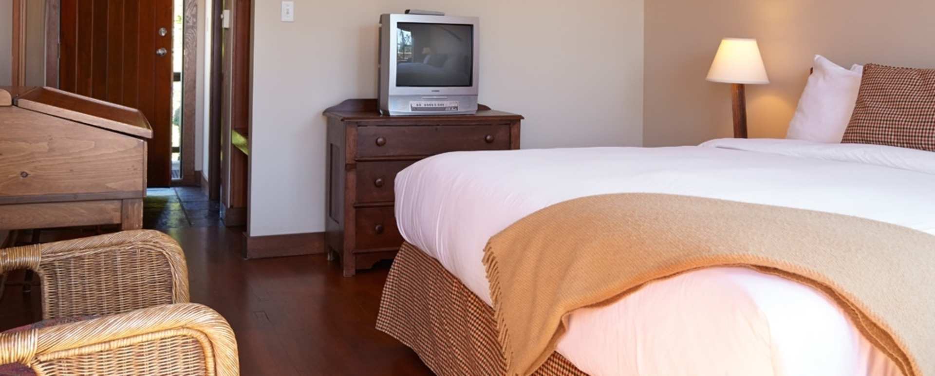 Guestroom - Middle Beach Lodge