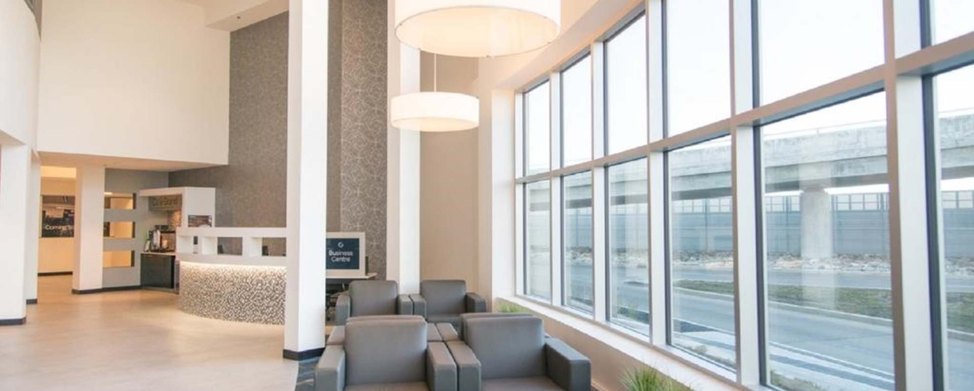 Lobby - The Grand Winnipeg Airport Hotel