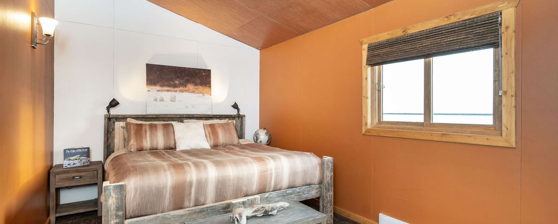 Guest room at the echo lodge 