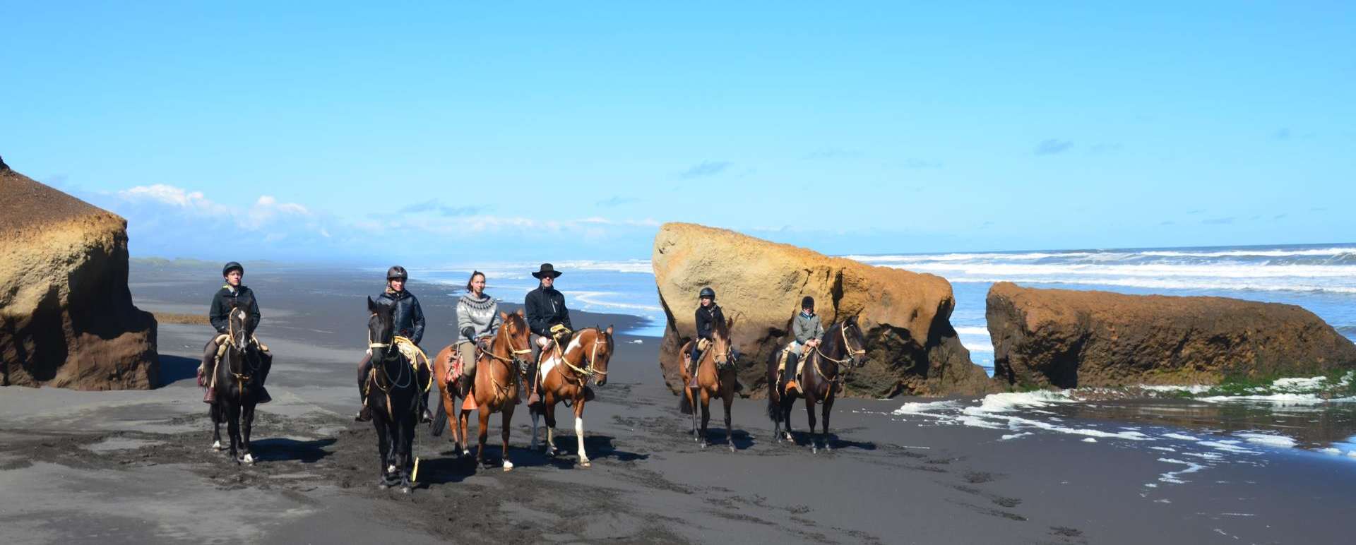 Horse trekking   - Hotel Vira Vira