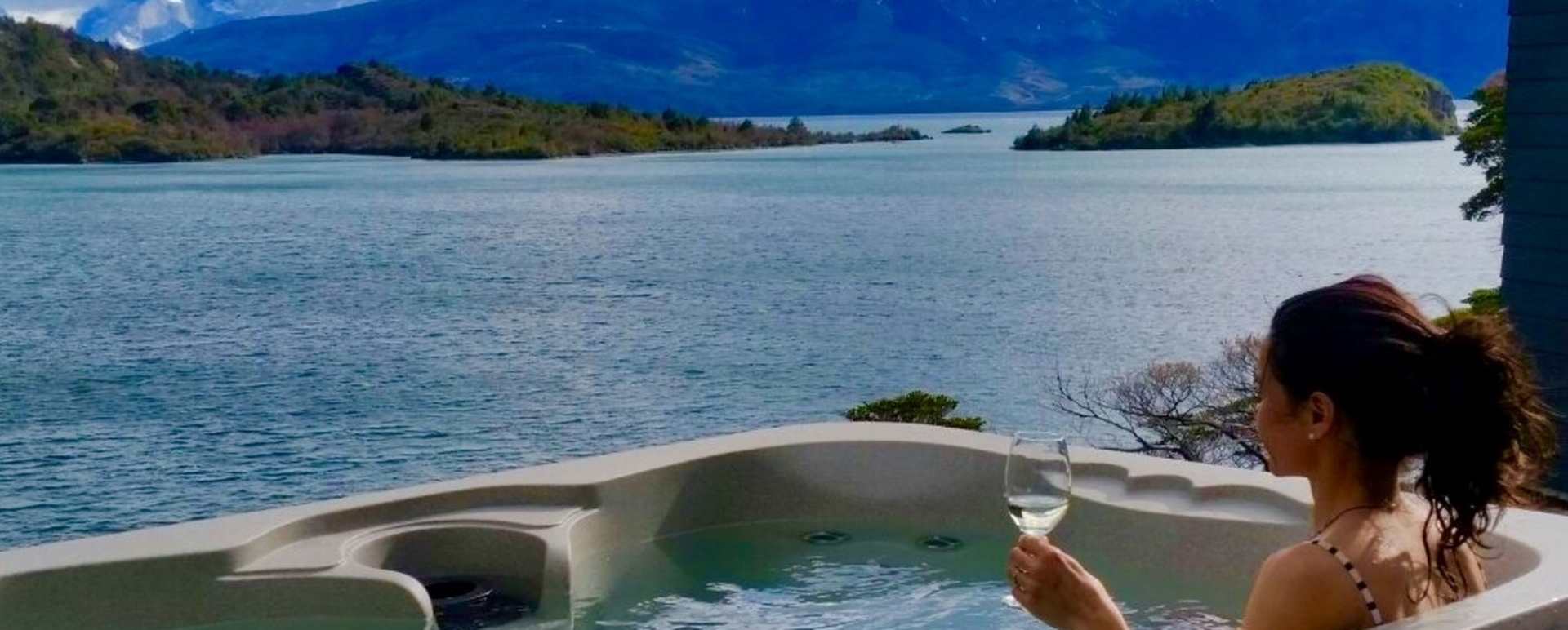 Jacuzzi views - Patagonia Camp