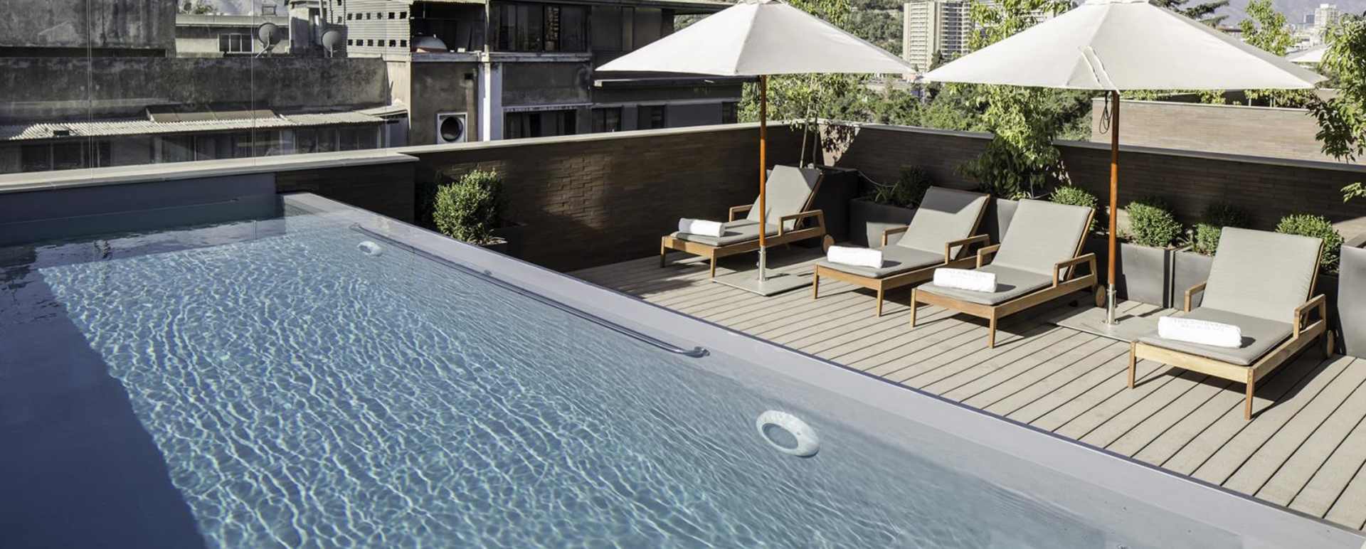 Rooftop pool 