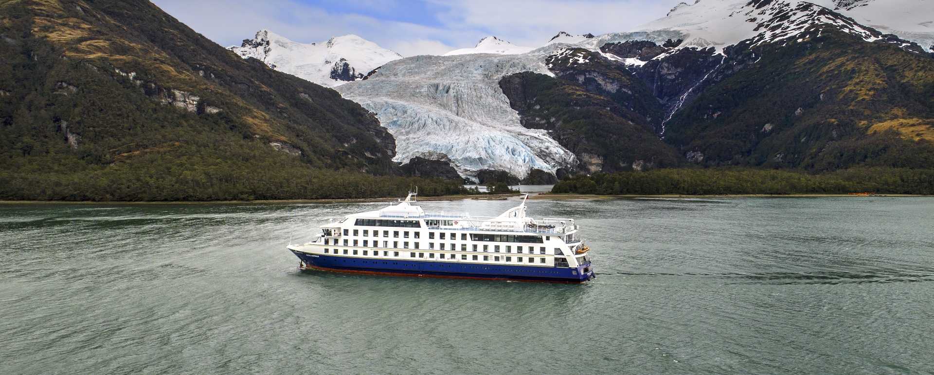 Ship exterior and landscapes - M/V Ventus Australis