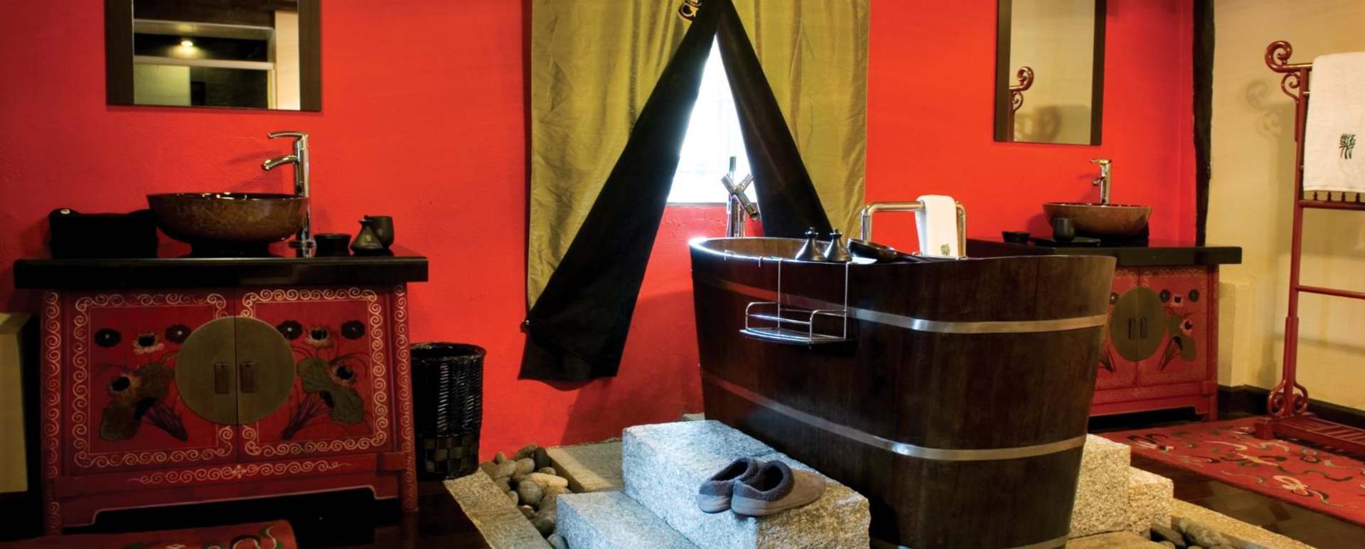 Bathroom in Tibetan Suite - Banyan Tree Ringha