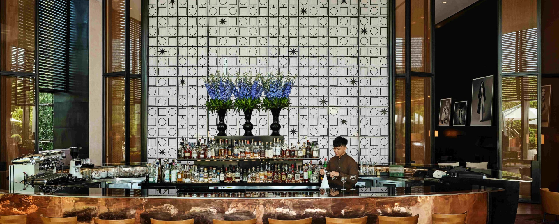 Bar Area 