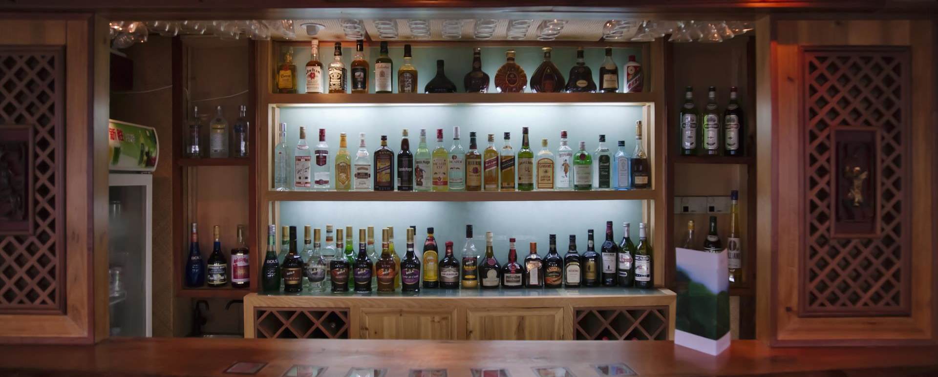 Bar  - Li An Lodge 