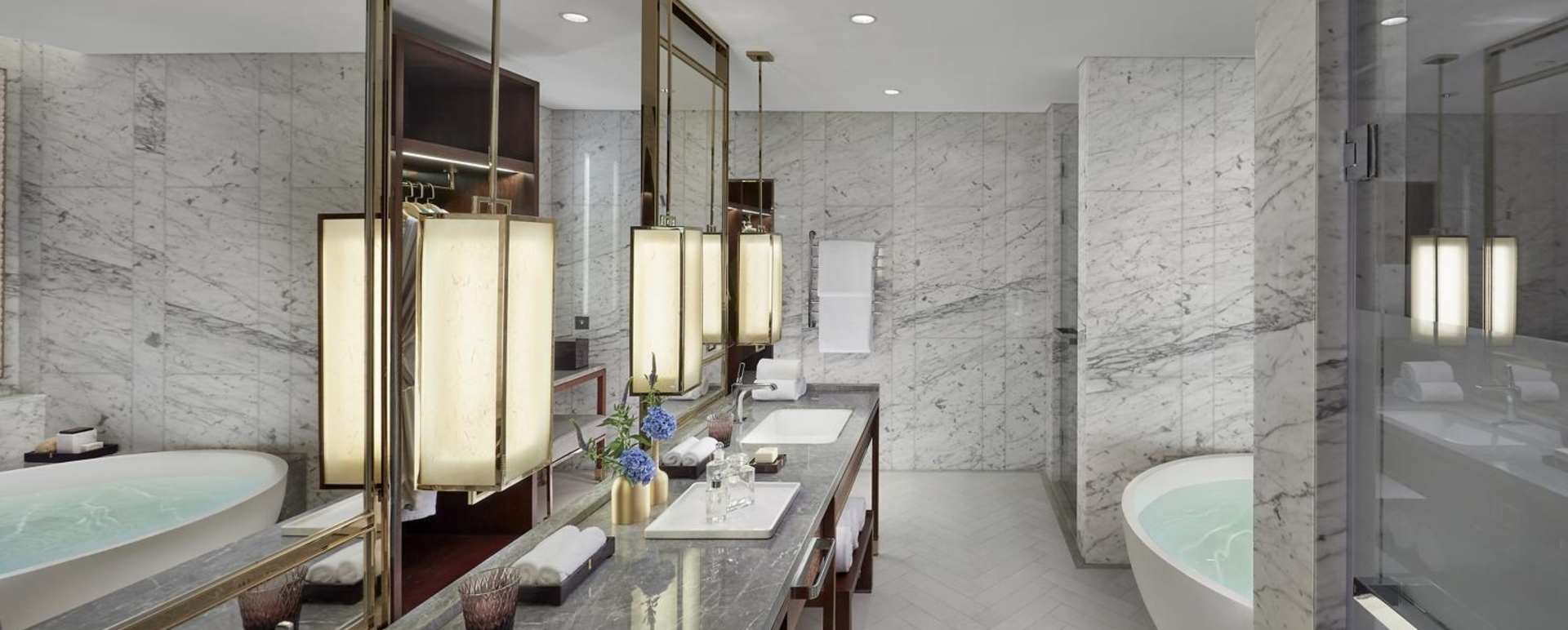 Mandarin Bathroom 