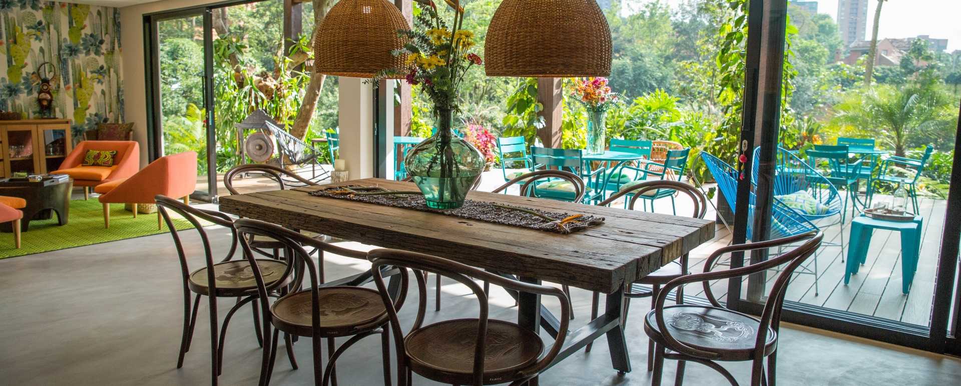 Dining area and terrace - Patio del Mundo