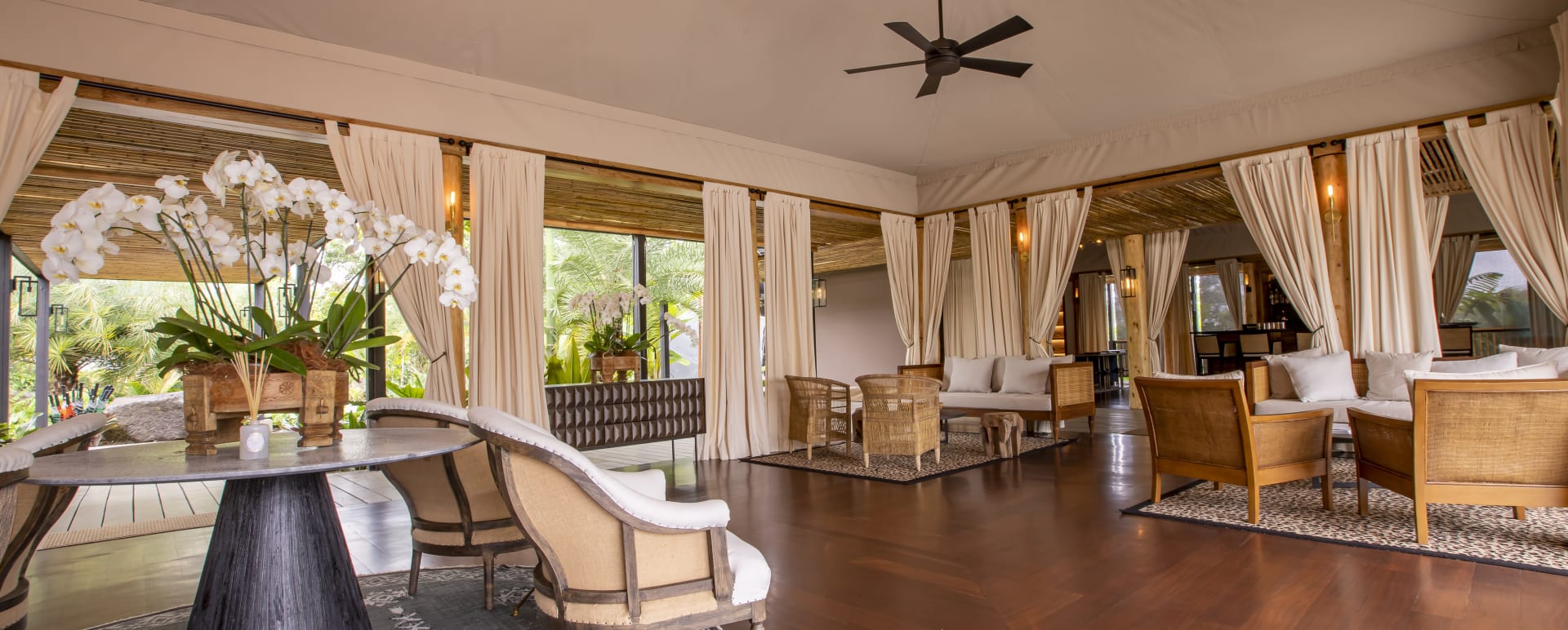 -Front desk 