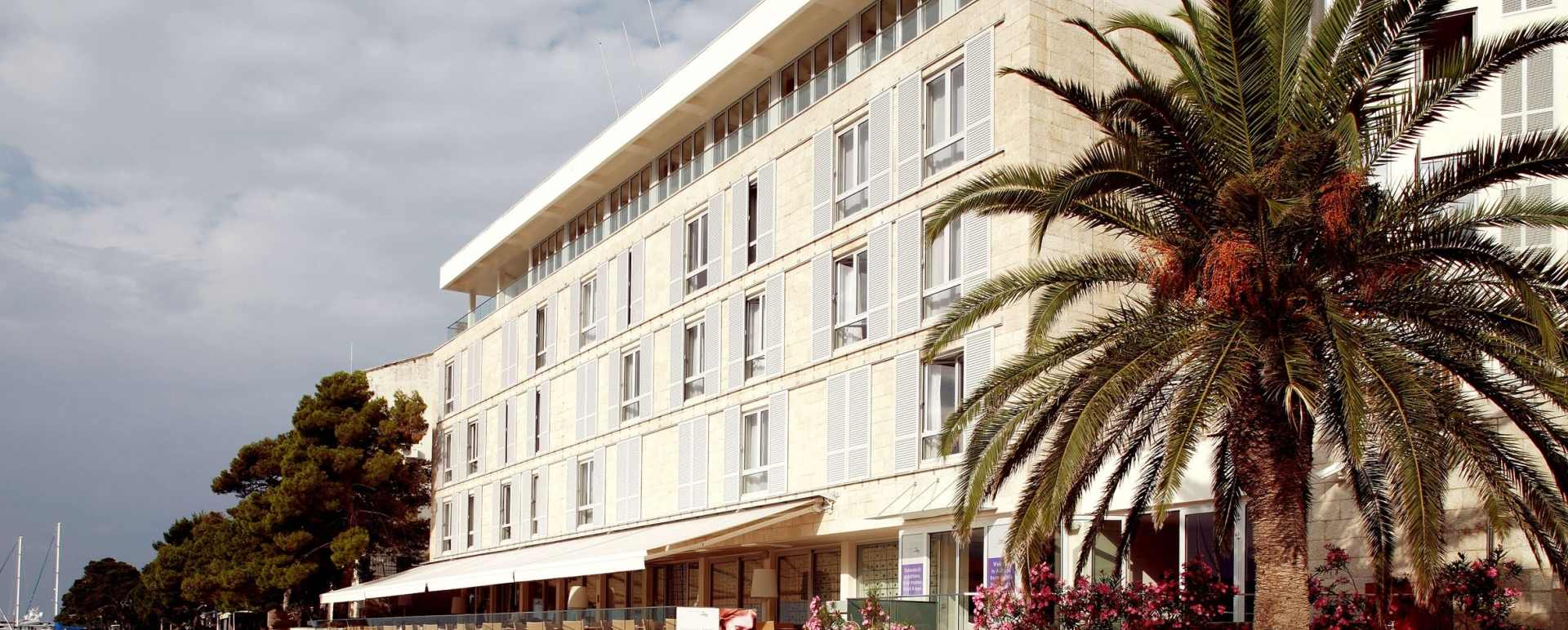 Exterior - Hotel Adriana