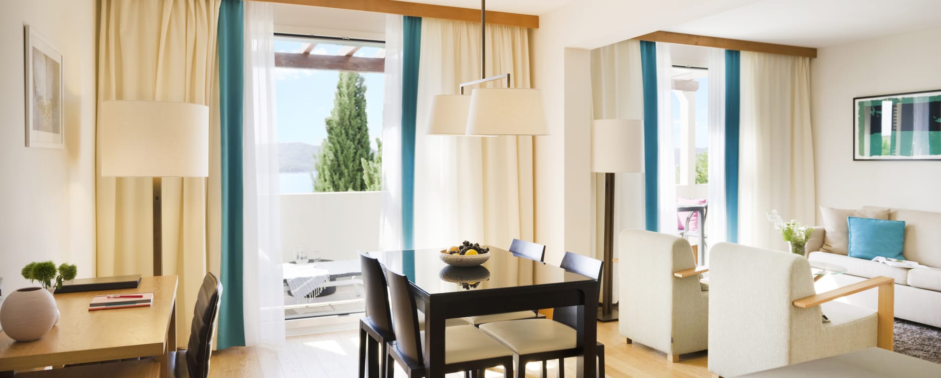 1 BEDROOM SEAVIEW 