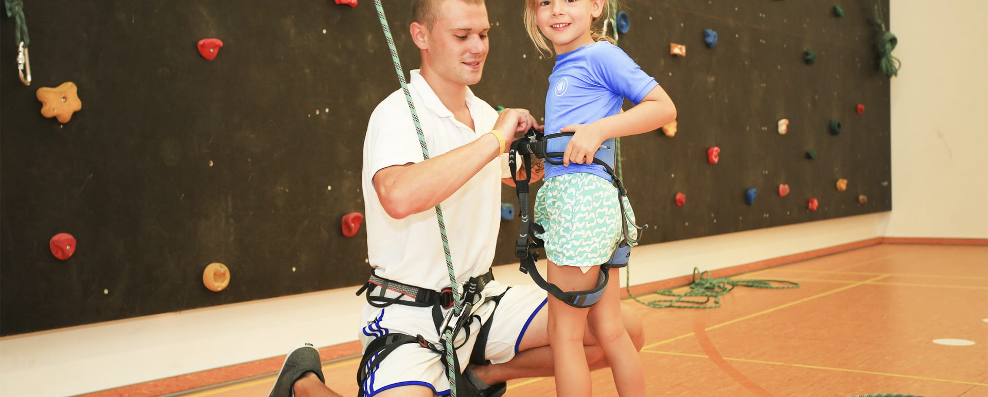 Climbing wall 