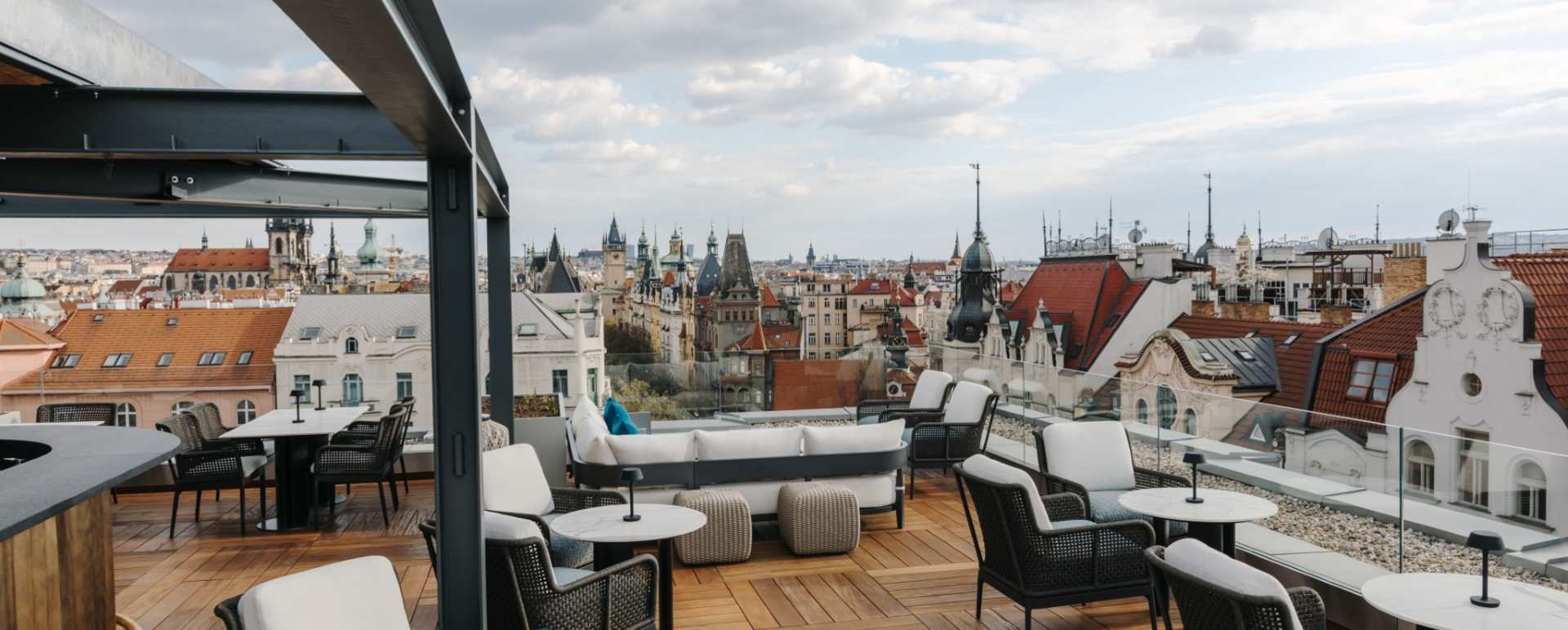 Terrace - Fairmont Golden Prague  