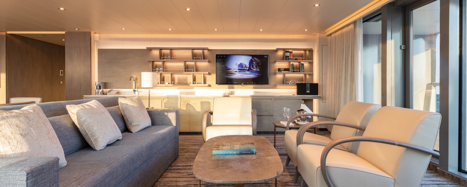 Owners Suite Living 