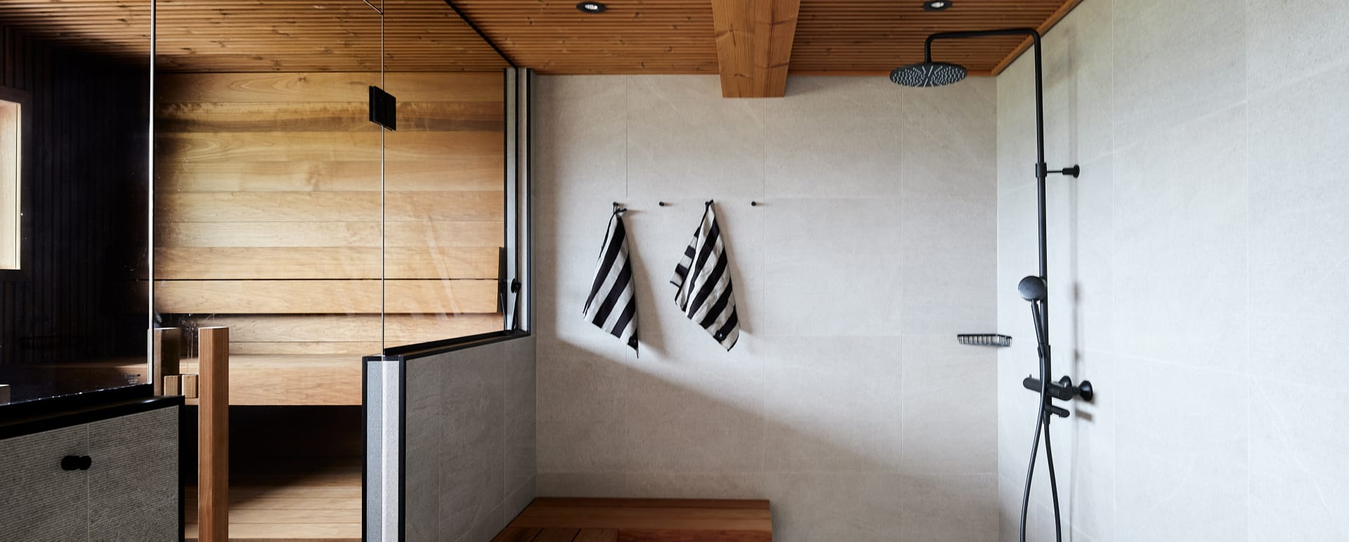 Indoor electric sauna 