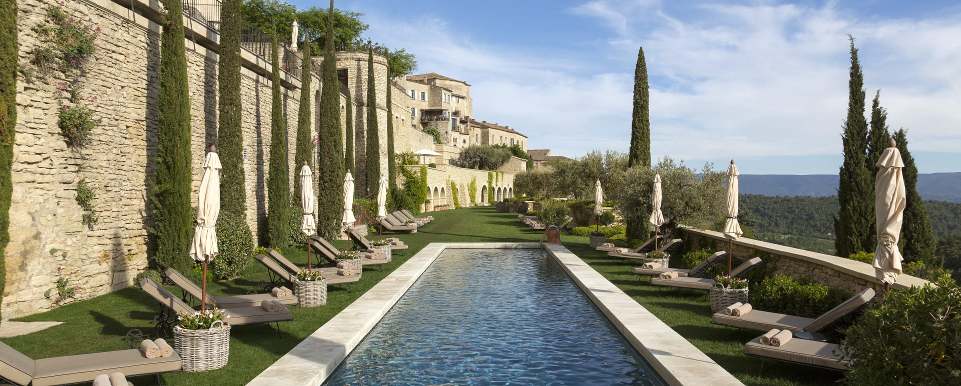 Outdoor Swimming Pool 